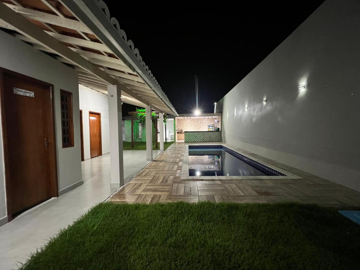 Pelo Sertao Hostel Пираняс Екстериор снимка