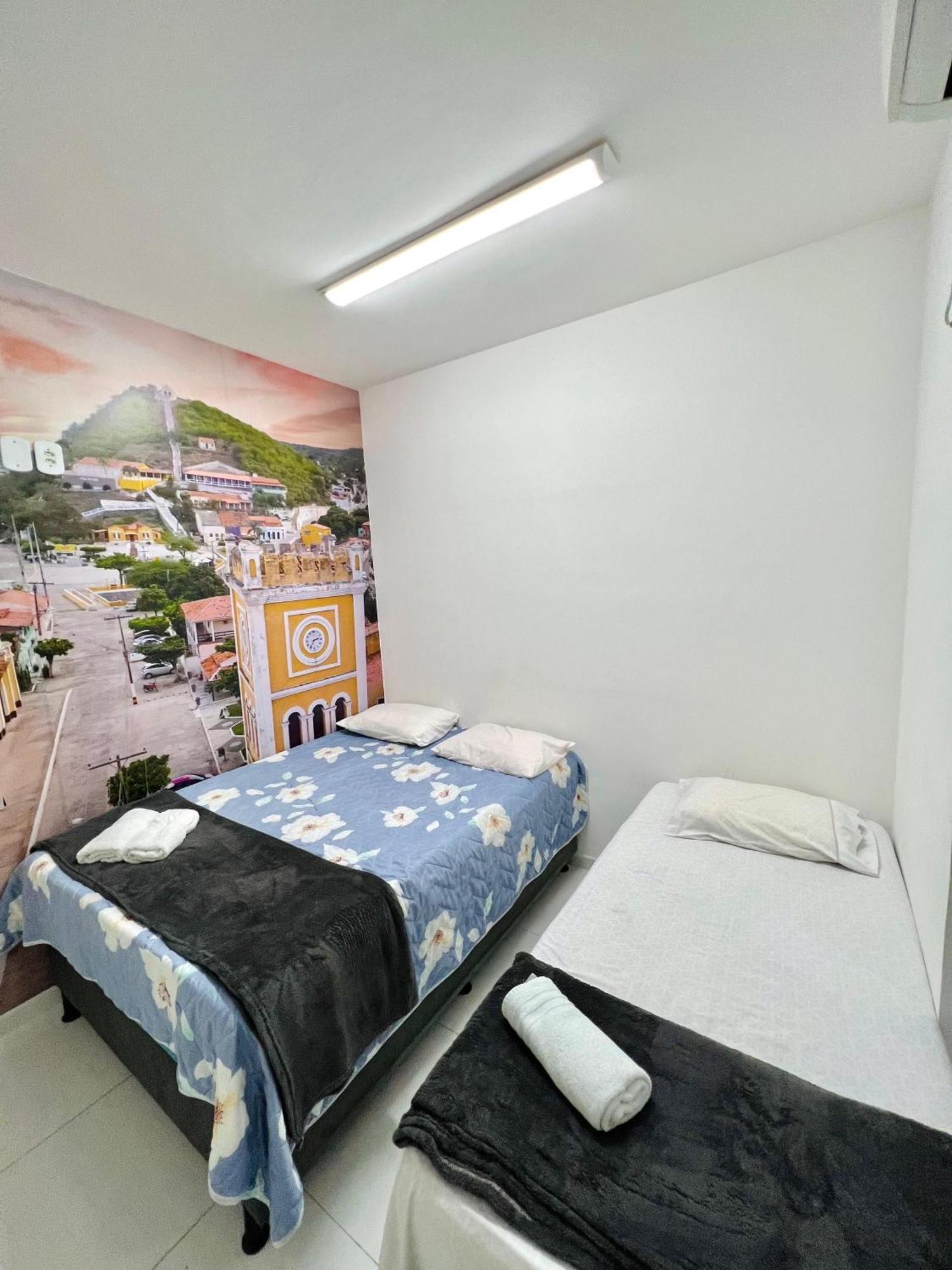 Pelo Sertao Hostel Пираняс Екстериор снимка