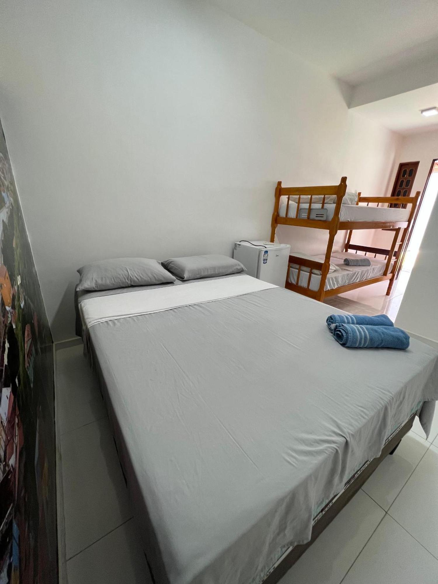 Pelo Sertao Hostel Пираняс Екстериор снимка