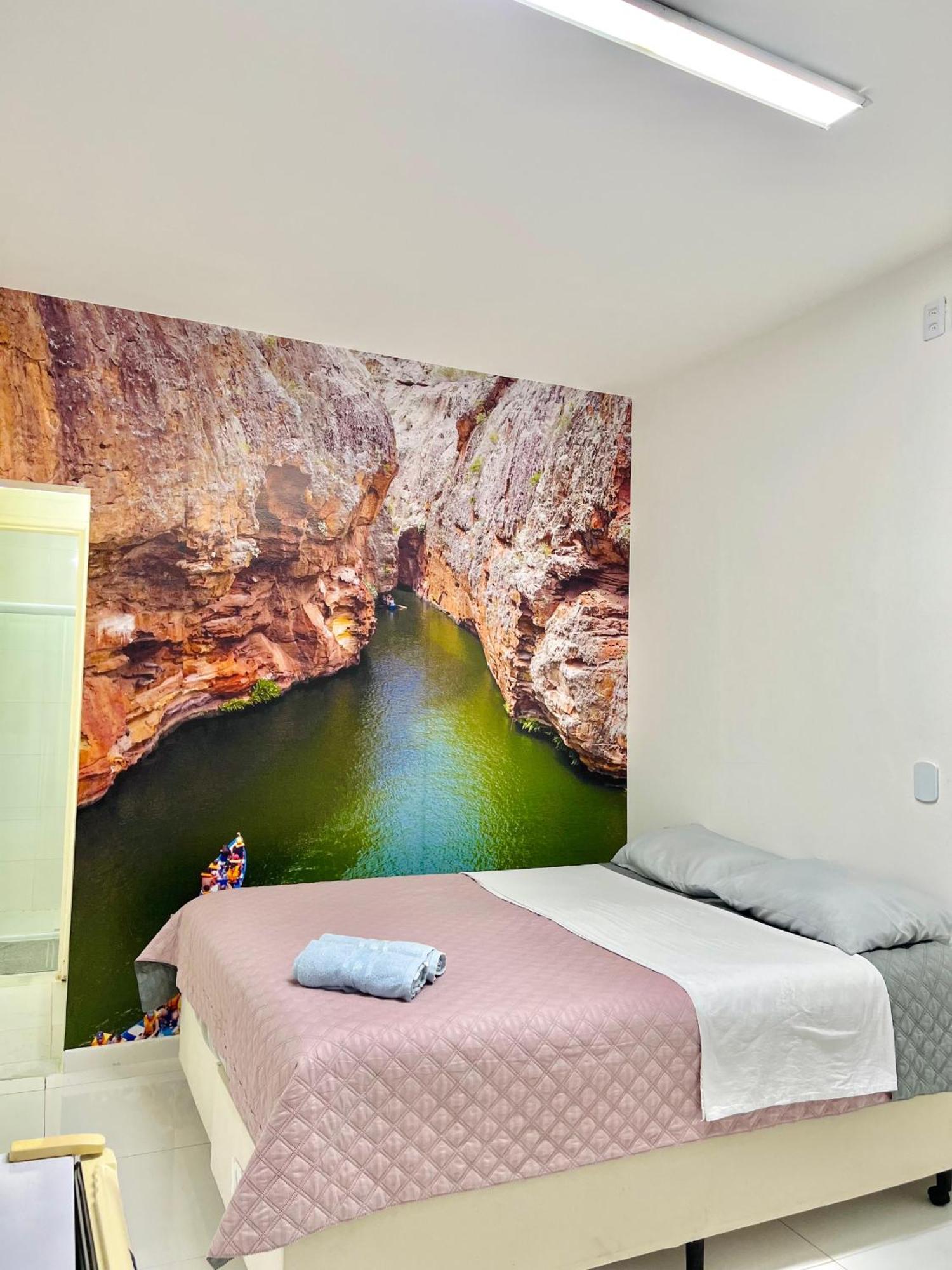Pelo Sertao Hostel Пираняс Екстериор снимка